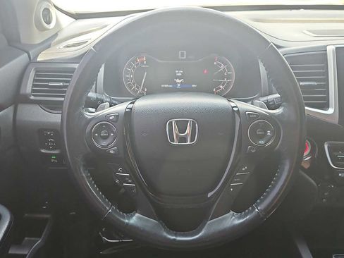 Used 2017 Honda Pilot Elite image 11