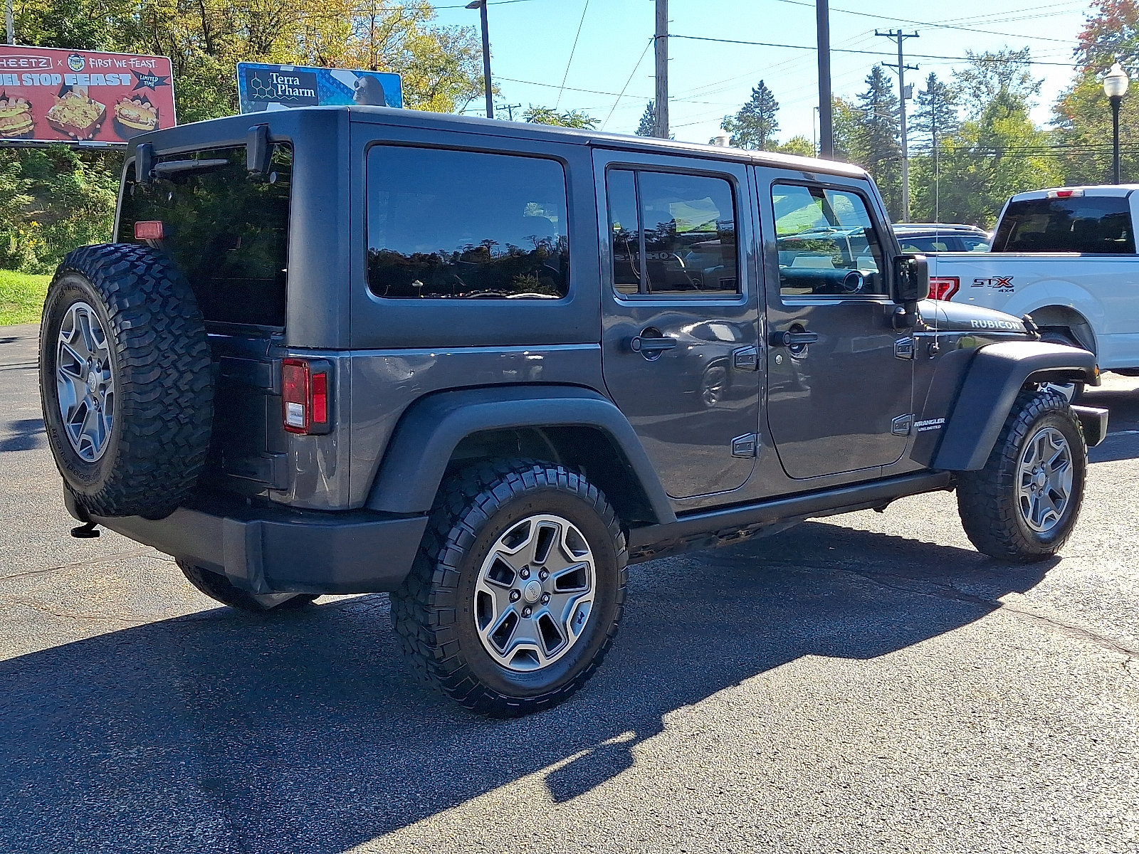 Certified 2016 Jeep Wrangler Unlimited Rubicon w/ Dual Top Group AWD/4WD image 4