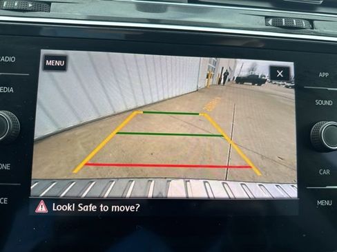 Used 2019 Volkswagen Tiguan SE w/ Panoramic Sunroof Package FWD image 29