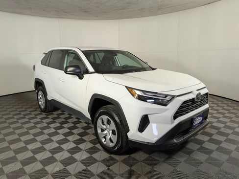 Used 2024 Toyota RAV4 LE image 5