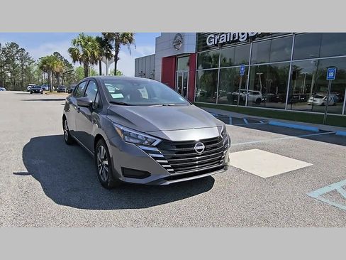 New 2025 Nissan Versa SV w/ Trunk Package FWD image 18