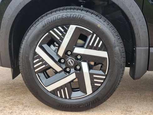 New 2026 Nissan Kicks SV FWD image 11