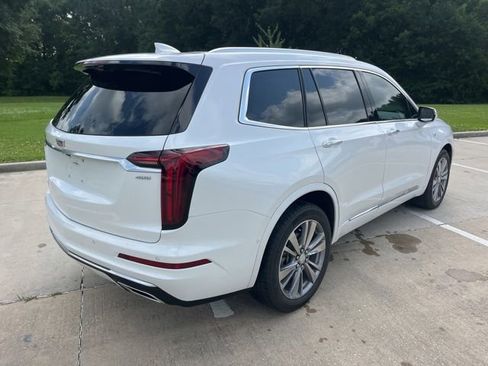 Used 2024 Cadillac XT6 Premium Luxury w/ Technology Package FWD image 9