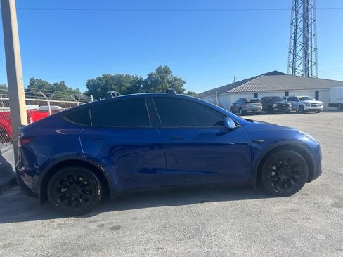 Used 2021 Tesla Model Y Long Range AWD/4WD image 9