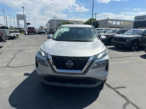 Used 2022 Nissan Rogue SV AWD/4WD image 4