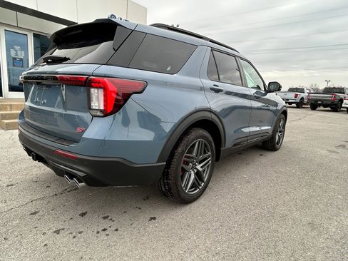 New 2026 Ford Explorer ST w/ Sun And Sound Package image 13