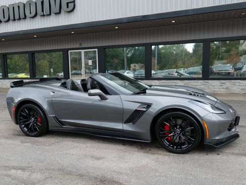Used 2015 Chevrolet Corvette Z06 w/ 2LZ Preferred Equipment Group image 3