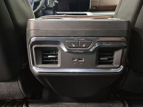 New 2026 GMC Sierra 2500 Denali Ultimate w/ LPO, Black Badging Package image 22