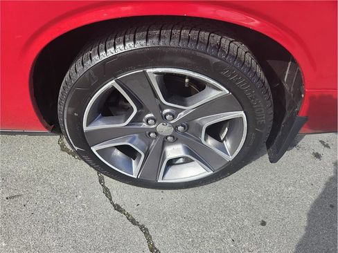 Used 2012 Dodge Challenger R/T image 12