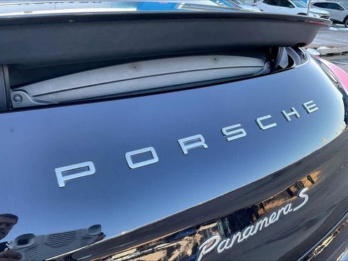 Used 2016 Porsche Panamera S image 31
