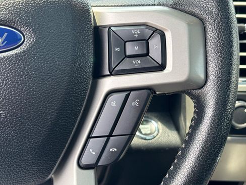 Used 2015 Ford F150 Lariat AWD/4WD image 22