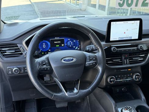 Used 2020 Ford Escape Titanium AWD/4WD image 15