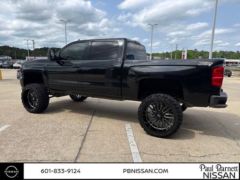 Used 2017 Chevrolet Silverado 1500 LT w/ All Star Edition AWD/4WD image 19