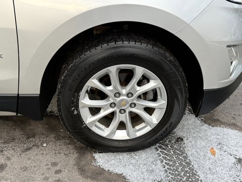 Used 2019 Chevrolet Equinox LT image 12