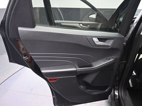 Used 2022 Ford Escape SEL FWD image 32