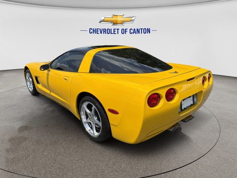 Used 2000 Chevrolet Corvette Coupe w/ Roof Pkg RWD image 7