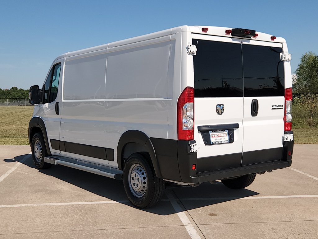 Used 2025 RAM ProMaster 2500 w/ U-Haul Equipment Group FWD image 7
