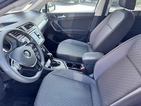 Used 2020 Volkswagen Tiguan S FWD image 31