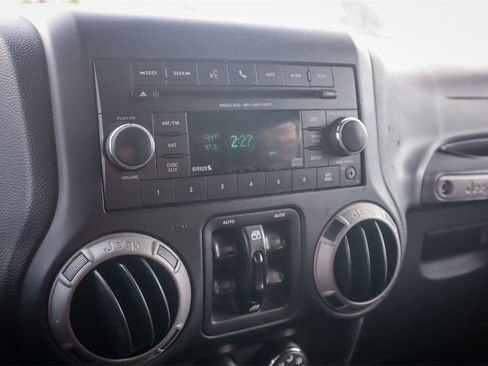 Used 2015 Jeep Wrangler Unlimited Sport w/ Quick Order Package 24S image 17