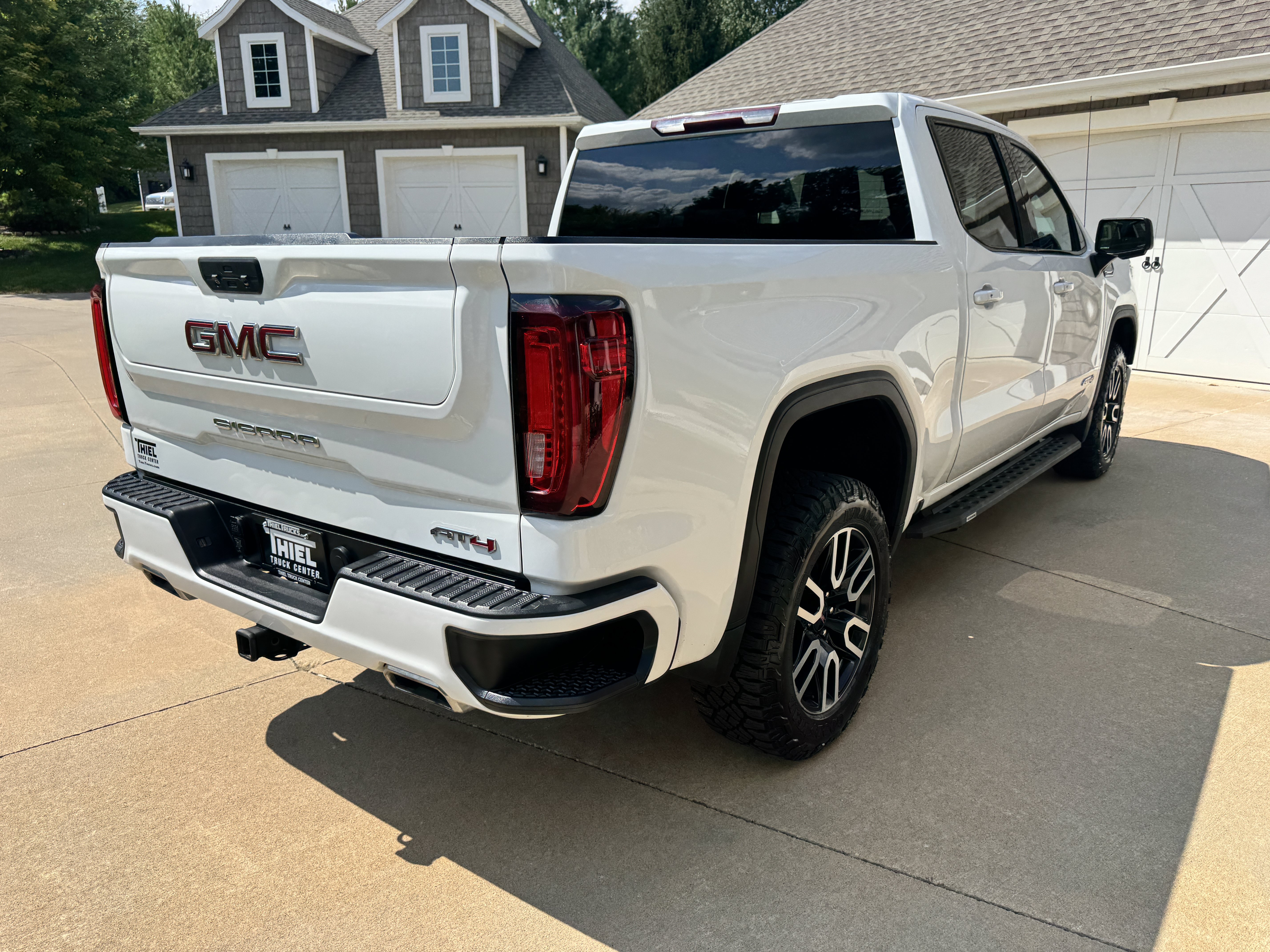 Used 2021 GMC Sierra 1500 AT4 AWD/4WD image 6