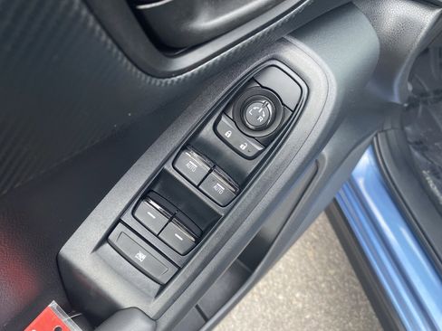 Used 2024 Subaru Crosstrek 2.0i Premium image 18