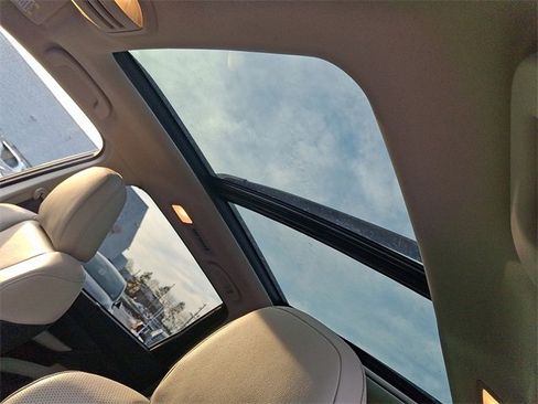 Certified 2024 Subaru Ascent Limited w/ Technology Package image 15