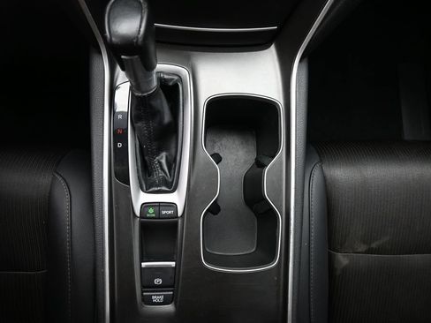 Used 2020 Honda Accord Sport image 17