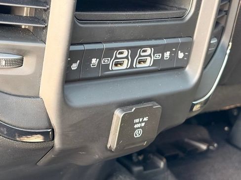 Used 2025 RAM 1500 Limited AWD/4WD image 27
