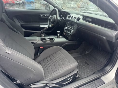 Used 2017 Ford Mustang GT w/ GT Performance Package image 12