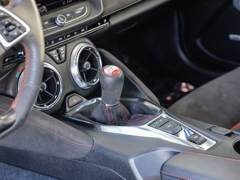 Used 2020 Chevrolet Camaro ZL1 image 21