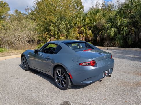 Used 2021 MAZDA MX-5 Miata RF Grand Touring image 11