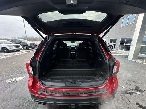 Used 2025 Ford Explorer ST w/ Sun And Sound Package image 31