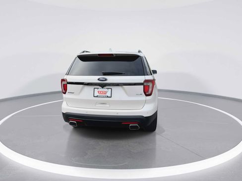 Used 2016 Ford Explorer Sport w/ Equipment Group 401A AWD/4WD image 7