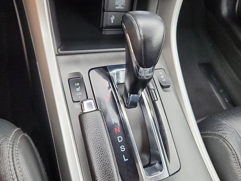 Used 2015 Honda Accord EX-L image 16