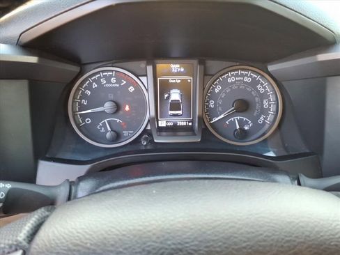 Used 2021 Toyota Tacoma TRD Sport image 27