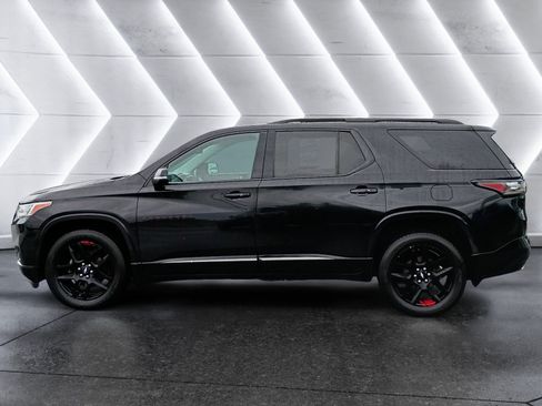 Used 2020 Chevrolet Traverse Premier w/ Redline Edition AWD/4WD image 3