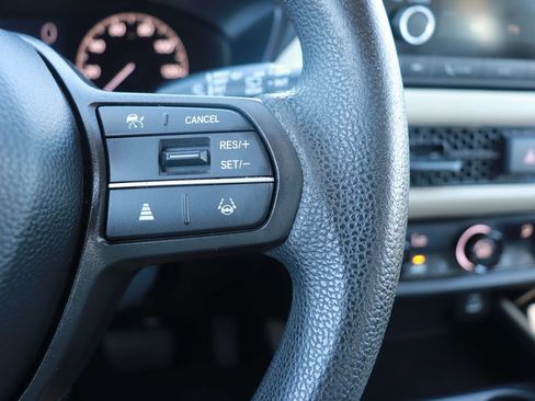 Used 2023 Honda HR-V LX image 21