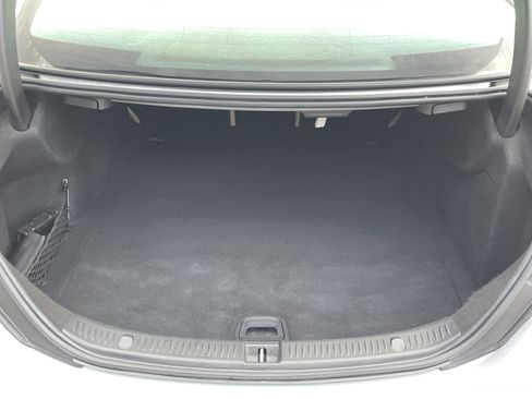 Used 2019 Mercedes-Benz E 300 image 10