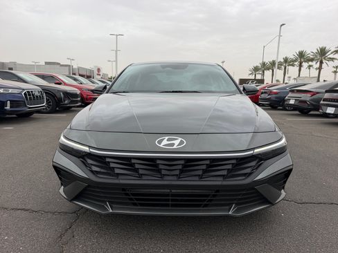 Certified 2025 Hyundai Elantra Sport FWD image 19