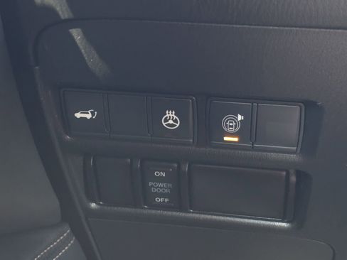 Used 2021 Nissan Armada Platinum w/ Captain's Chairs Package RWD image 32
