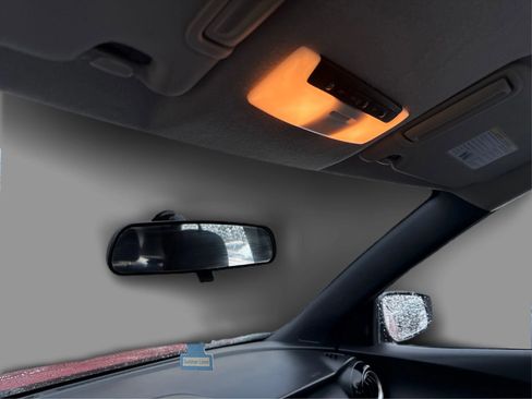 Used 2018 Nissan Kicks SR w/ Exterior Package FWD image 19