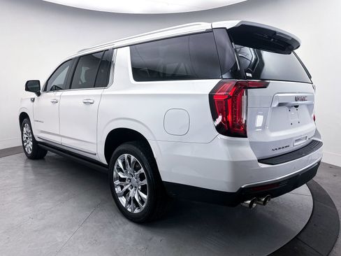 Used 2022 GMC Yukon XL Denali AWD/4WD image 15