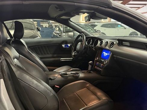 Used 2022 Ford Mustang Premium image 10