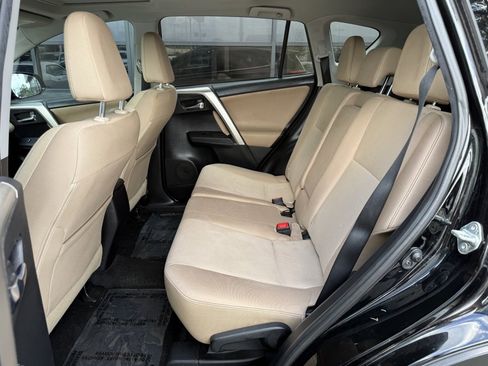 Used 2015 Toyota RAV4 XLE FWD image 10