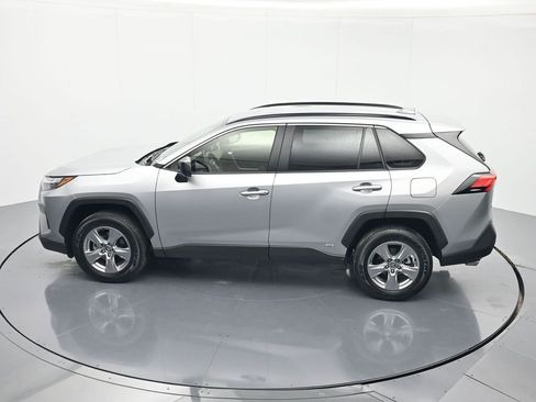 Used 2025 Toyota RAV4 LE AWD/4WD image 35