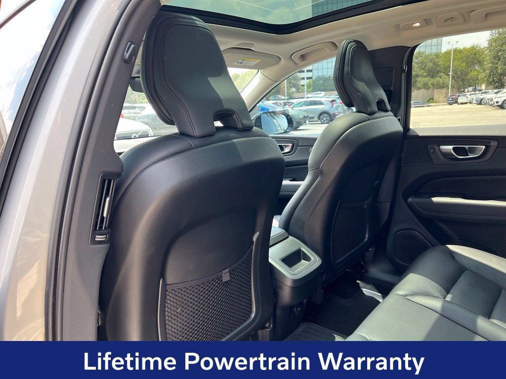 Certified 2024 Volvo XC60 B5 Plus AWD/4WD image 22