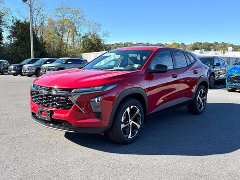 New 2026 Chevrolet Trax RS w/ Driver Confidence Package image 3