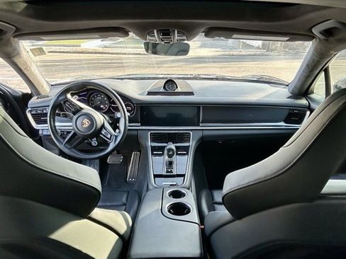 Used 2021 Porsche Panamera GTS image 6