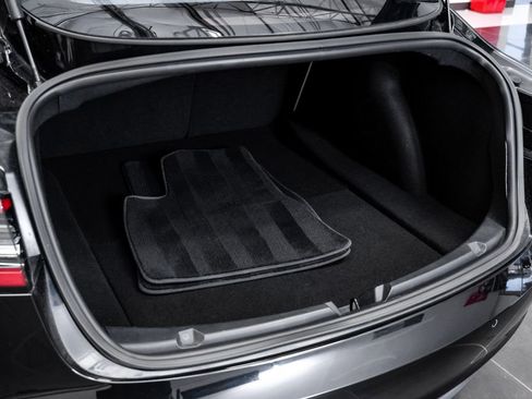 Used 2018 Tesla Model 3 Performance image 54