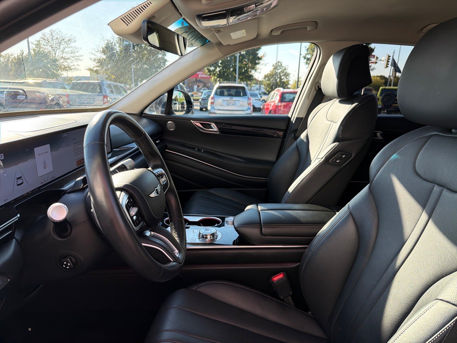 Used 2025 Genesis GV80 2.5T Standard AWD/4WD image 14